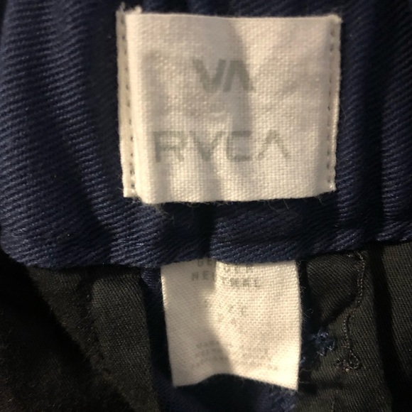 Bundle of NWT 2 pairs of RVCA gender neutral pants - Picture 8 of 8
